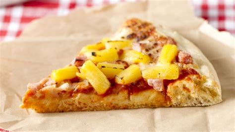 Who played on Monday Night Football last night, and why does pineapple belong on pizza?